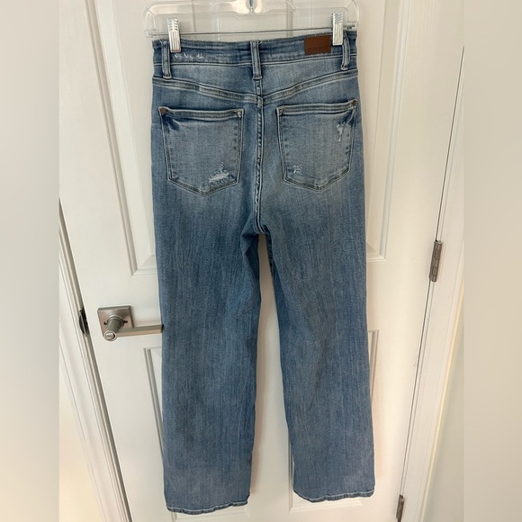 Judy Blue High Waisted Light Wash Straight Jeans - Picture 3 of 4